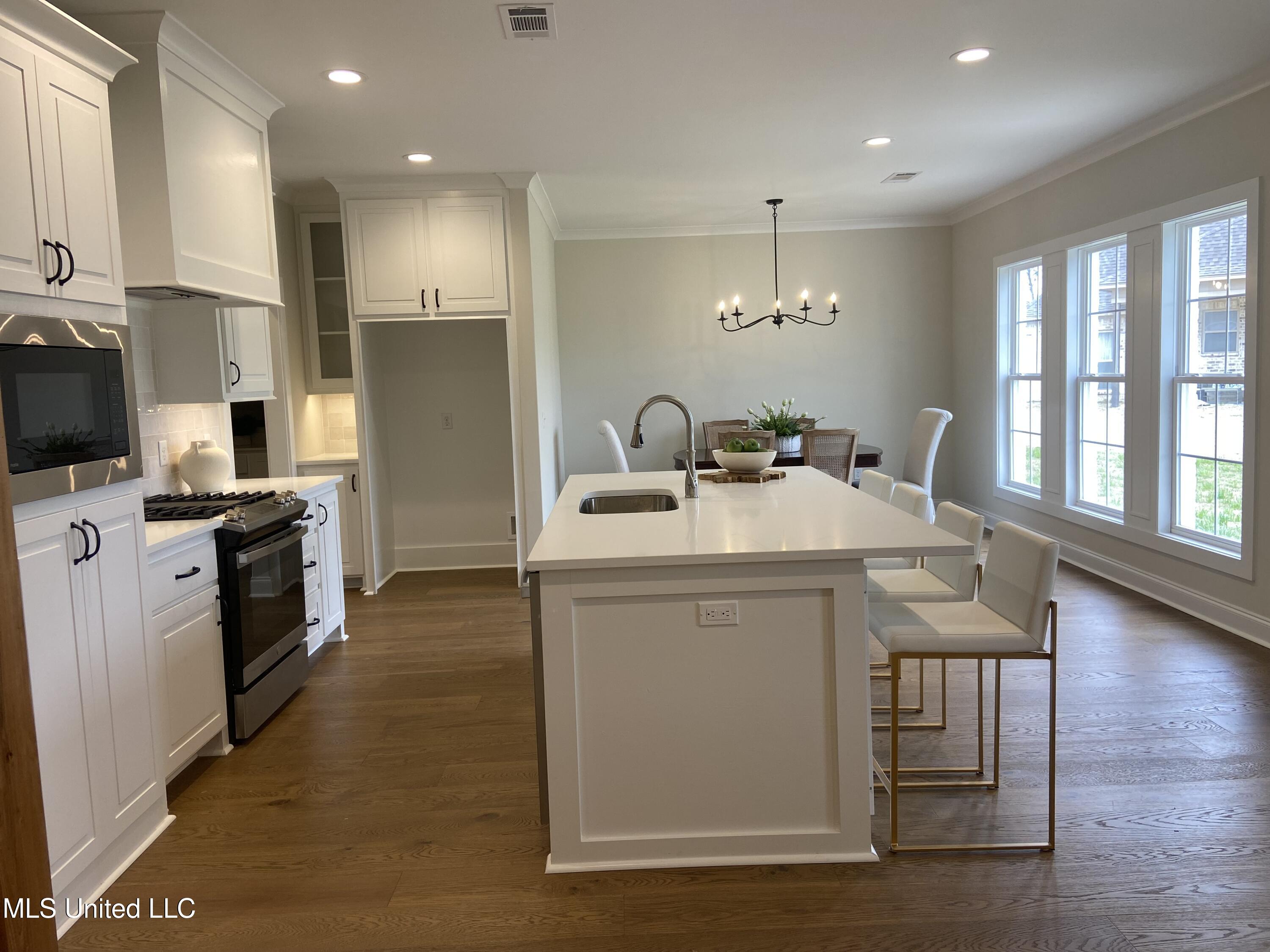 119 Hunter's Way Canton, MS 39046 - Photo 6 of 63 IMG_1103