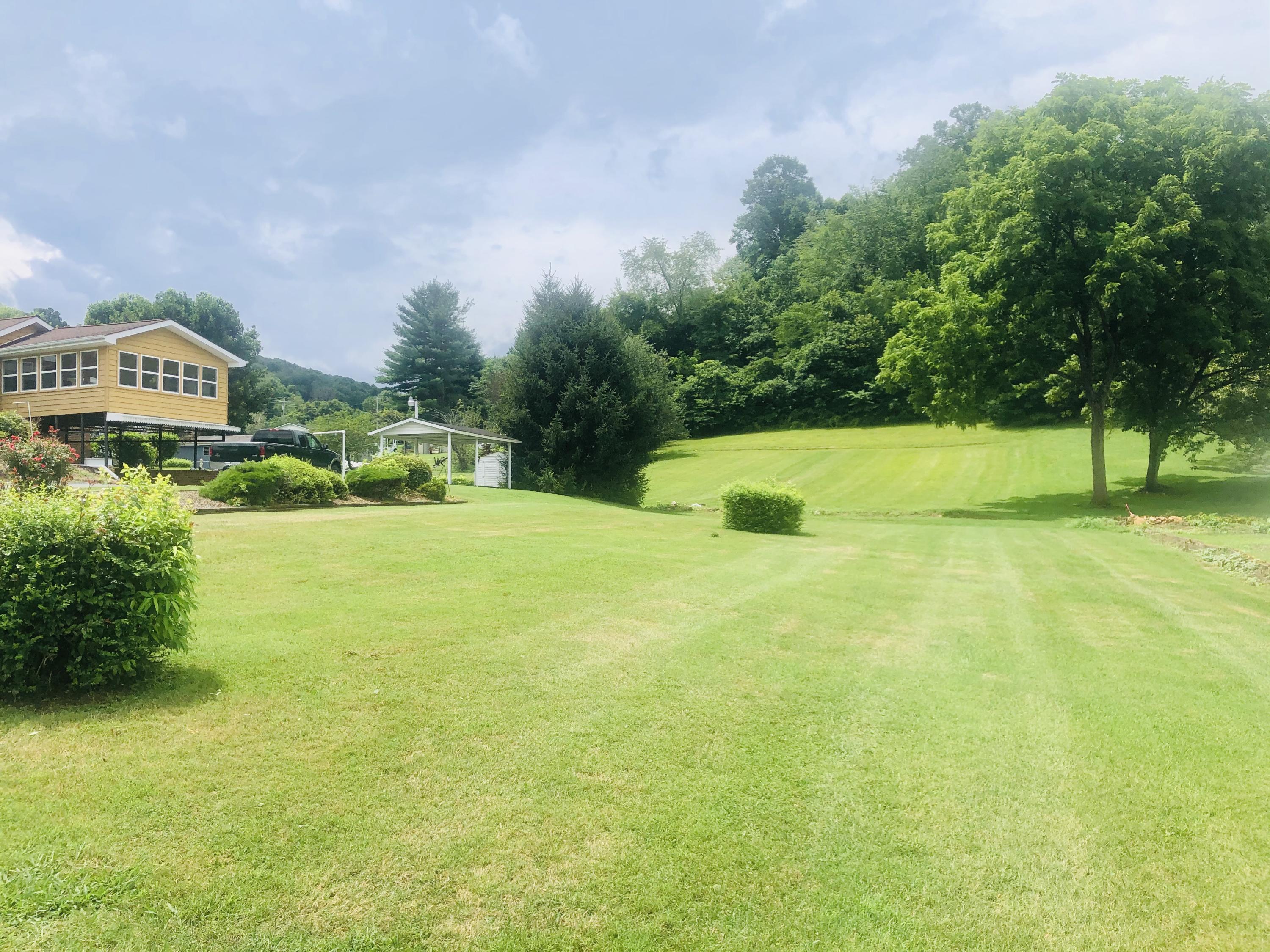 2424 Bob Little Road Elizabethton, TN 37643 - Photo 4 of 51 C1EB0CE2-7677-4D28-BB77-3483EC082A31