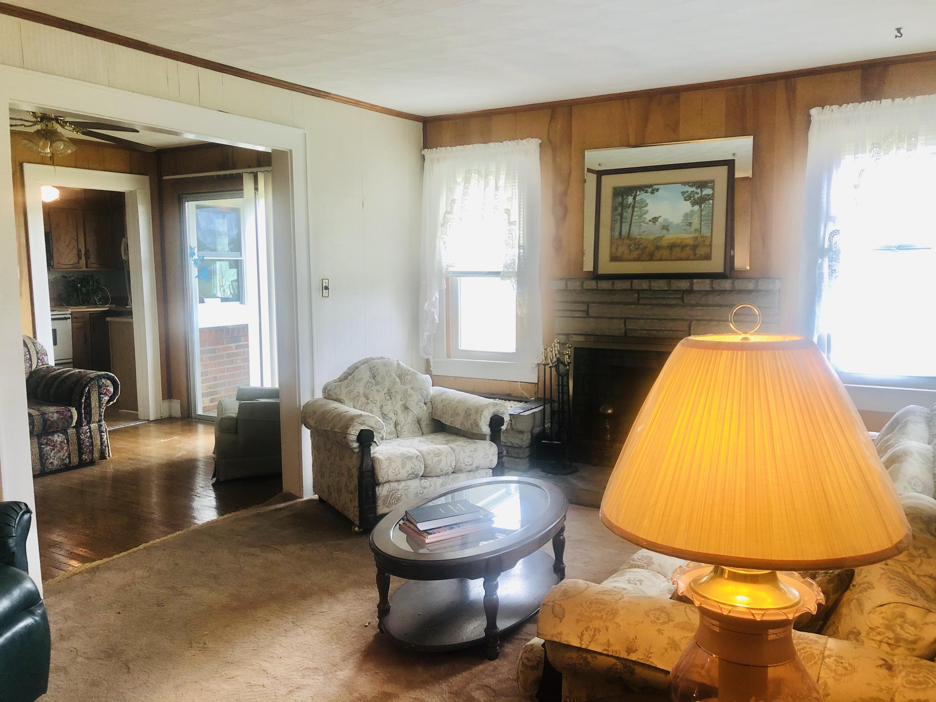2424 Bob Little Road Elizabethton, TN 37643 - Photo 7 of 51 037B34F2-DCCF-44BE-AAC7-AEE96D0E94B5