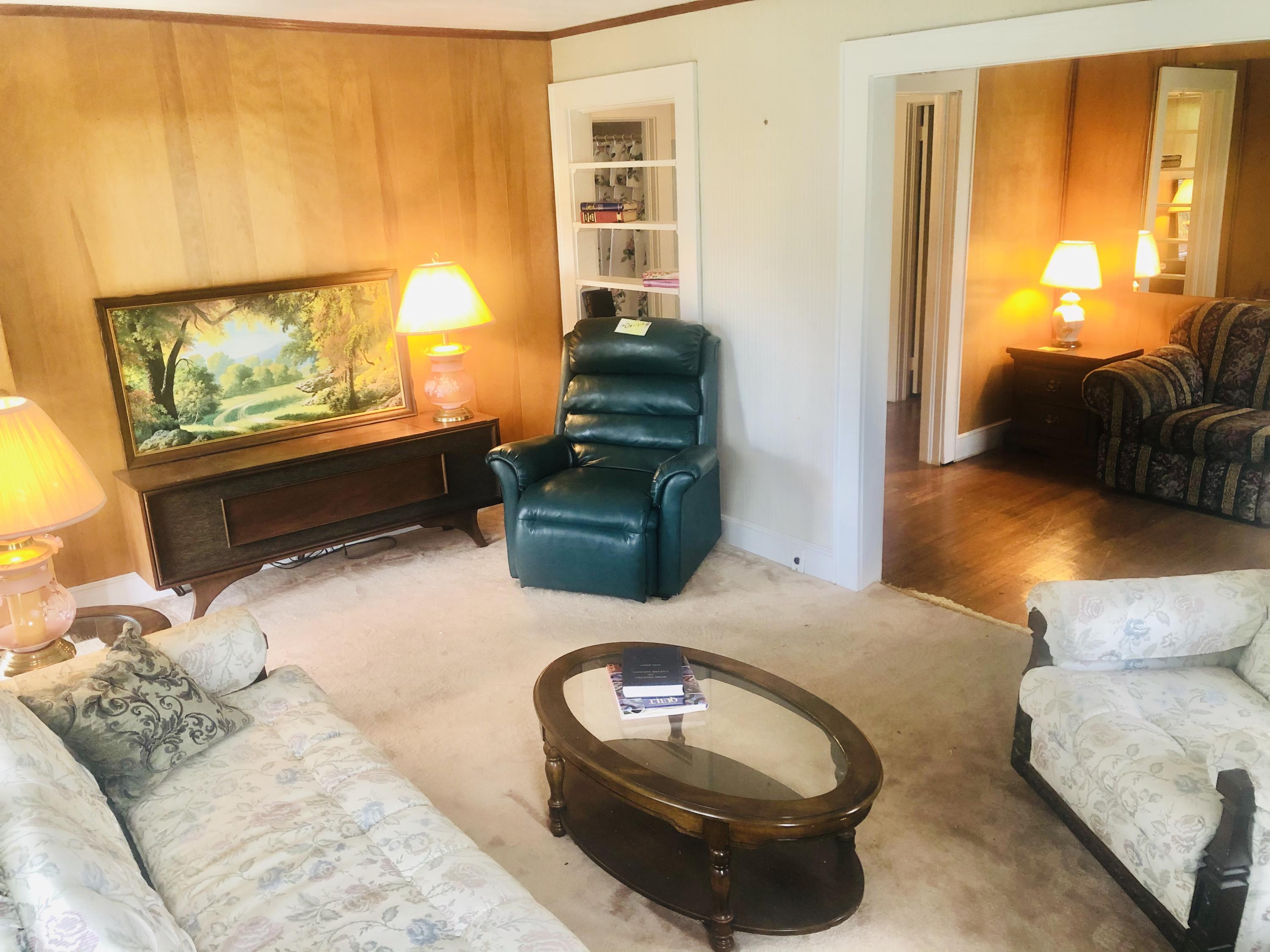 2424 Bob Little Road Elizabethton, TN 37643 - Photo 8 of 51 663BA446-AFEC-4CAB-B0EE-043088730138