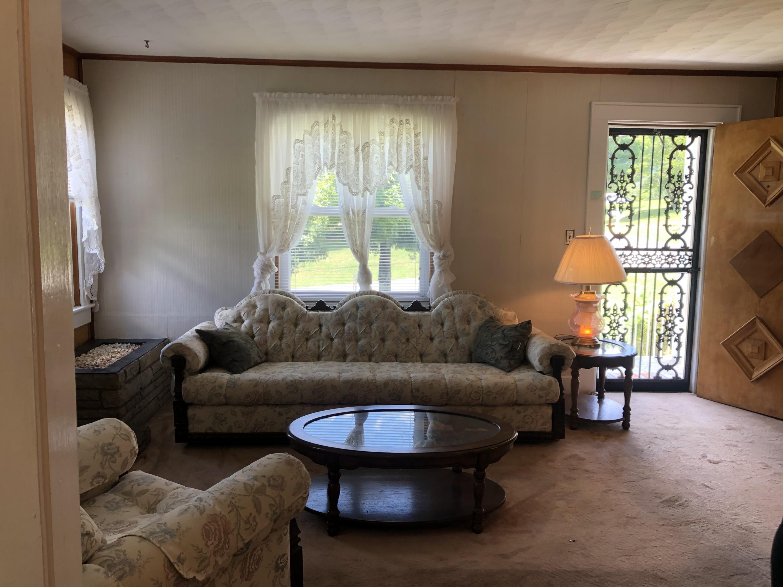2424 Bob Little Road Elizabethton, TN 37643 - Photo 10 of 51 34AAC80F-B103-480A-BDAC-34FE956E43AC