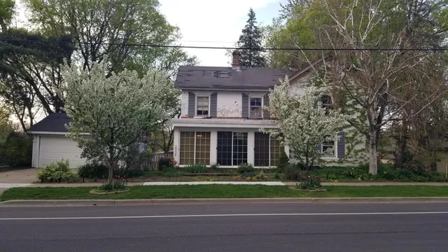 $780,000 | 2536 Old Glenview Road, Wilmette, IL 60091