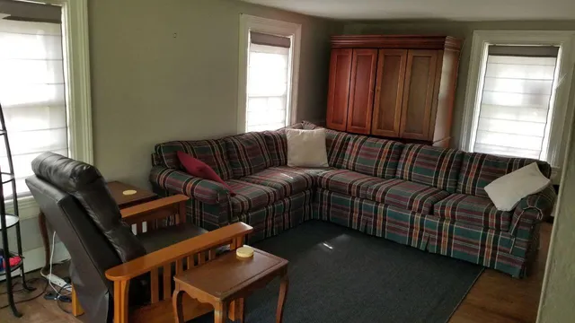 $780,000 | 2536 Old Glenview Road, Wilmette, IL 60091