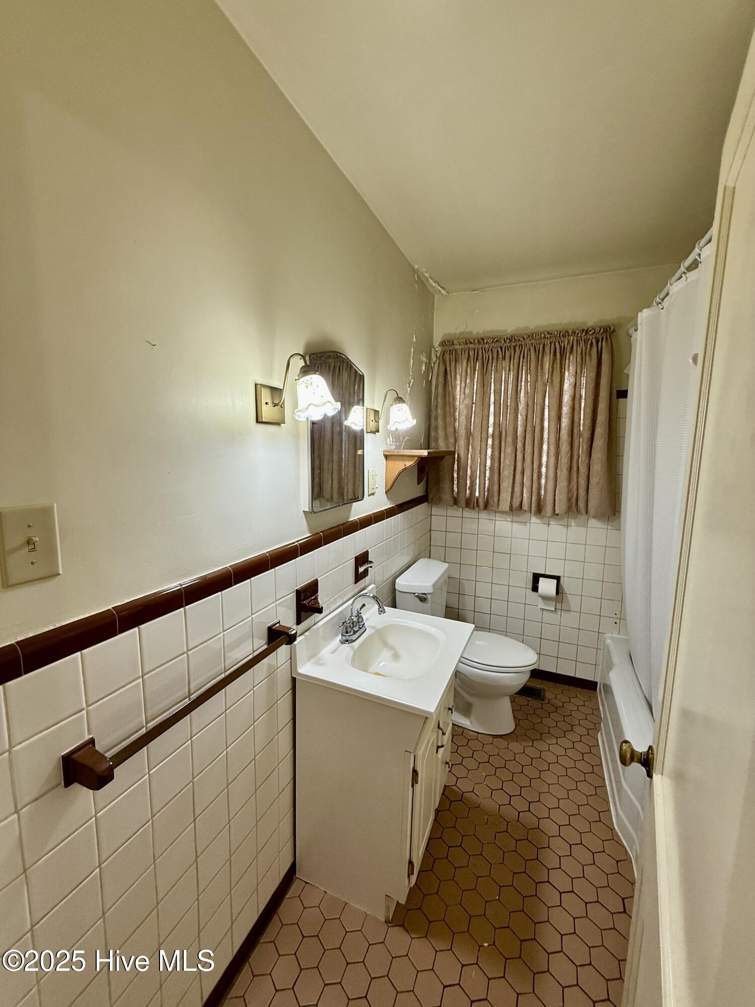 110 North Main Street Colerain, NC 27924 - Photo 17 of 31 Bathroom
