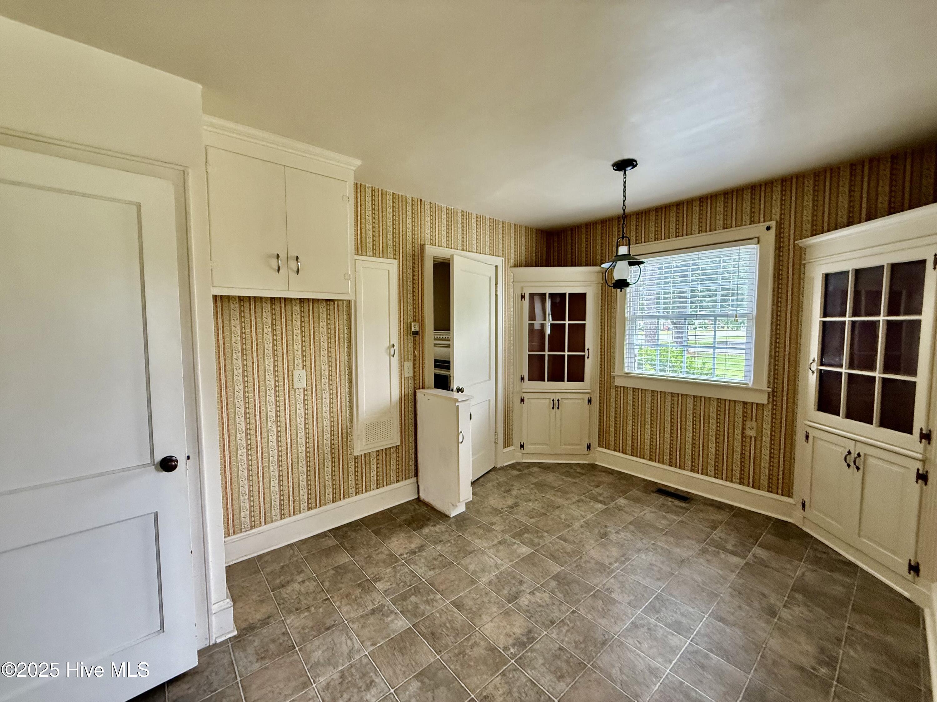 110 North Main Street Colerain, NC 27924 - Photo 6 of 31 Dining area