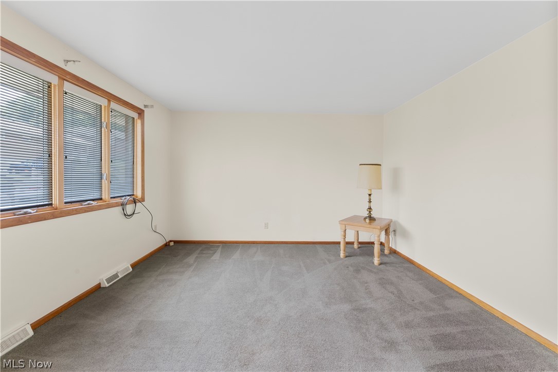 117 National Road Weirton, WV 26062 - Photo 4 of 29 Gallery Image 4
