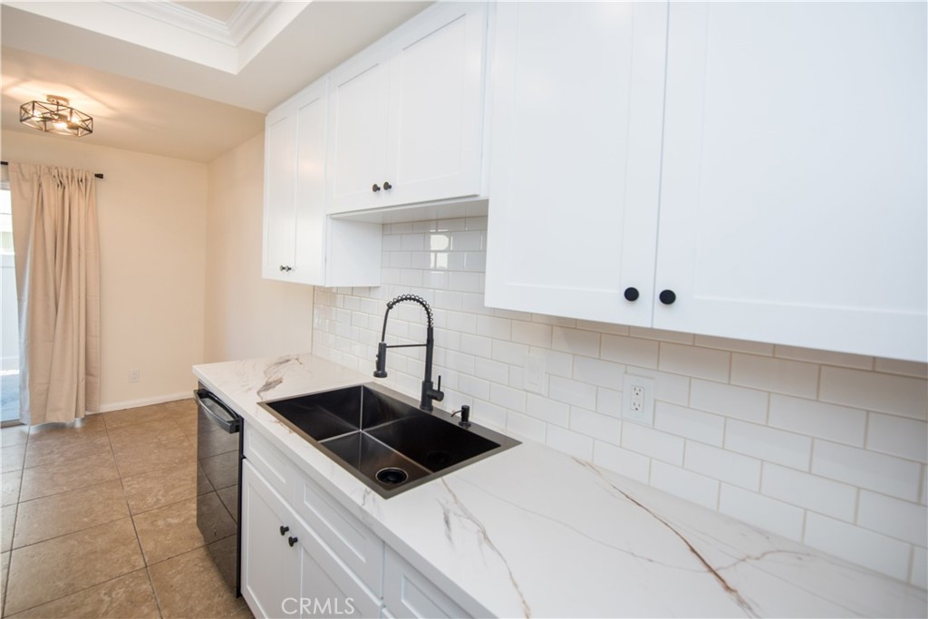 811 Pillar Point Way Oceanside, CA 92058 - Photo 5 of 28