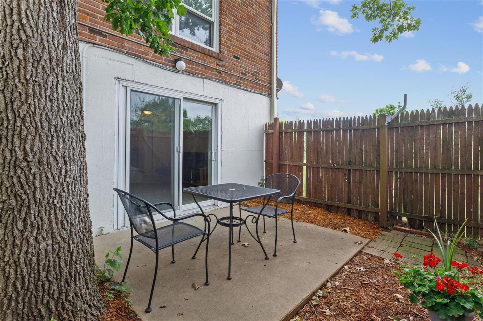 2545 Union Road St. Louis, MO 63125 - Photo 17 of 19 Gallery Image 17