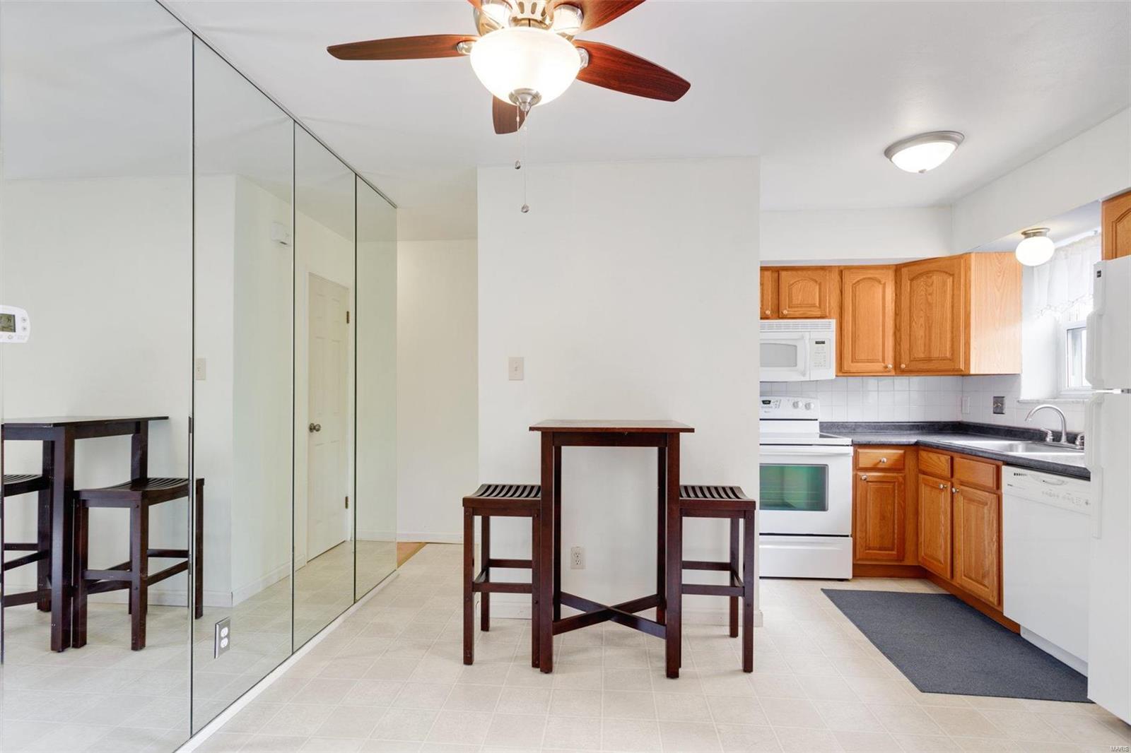 2545 Union Road St. Louis, MO 63125 - Photo 2 of 19 Gallery Image 2