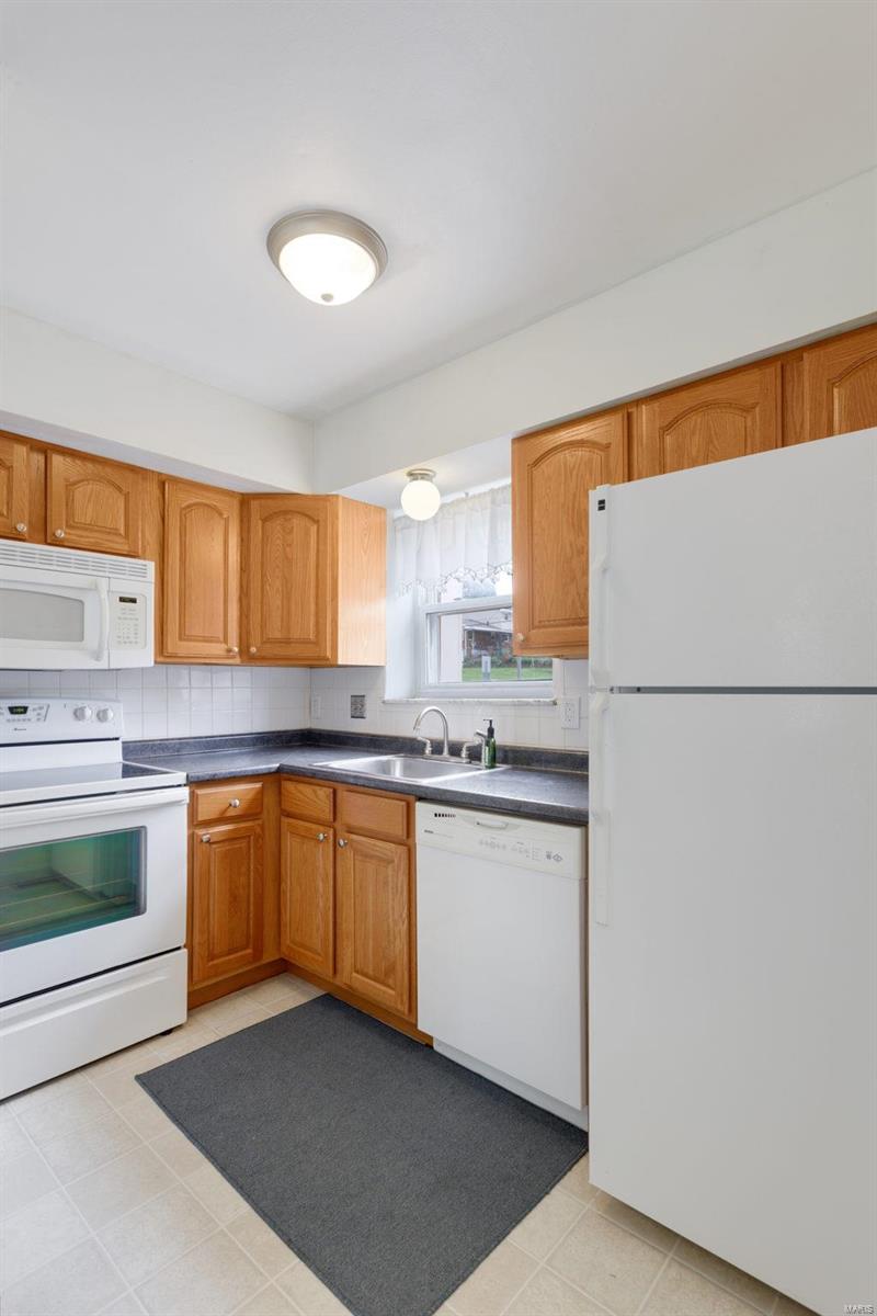 2545 Union Road St. Louis, MO 63125 - Photo 3 of 19 Gallery Image 3