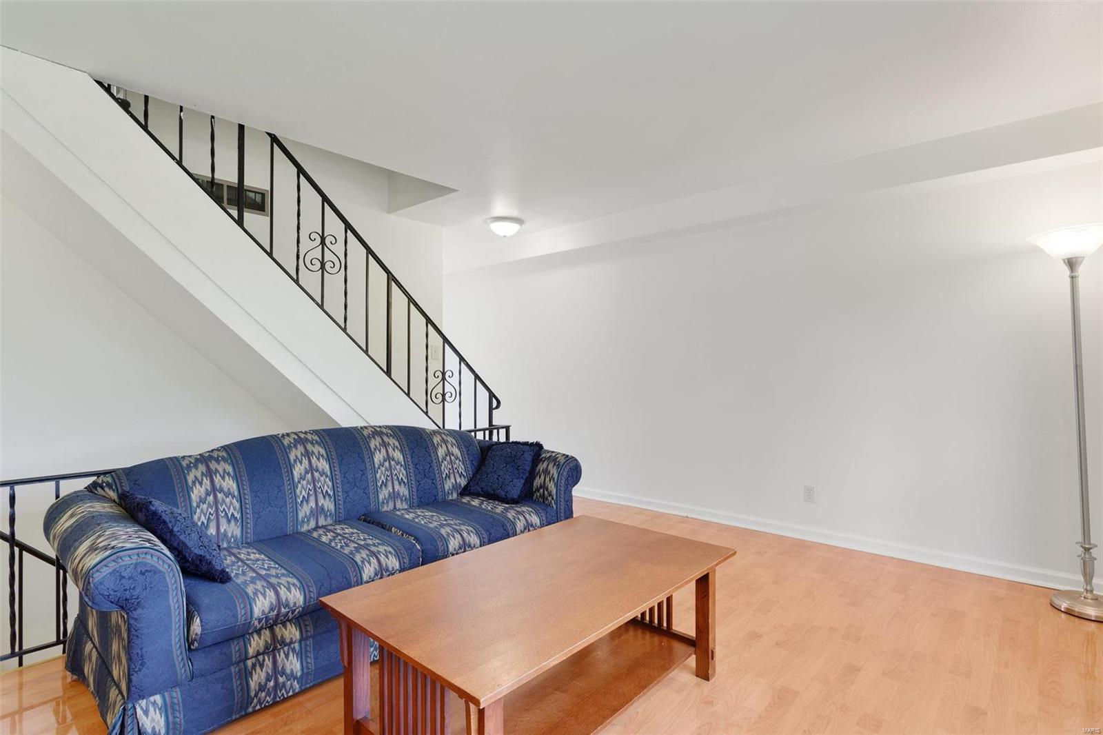 2545 Union Road St. Louis, MO 63125 - Photo 5 of 19 Gallery Image 5