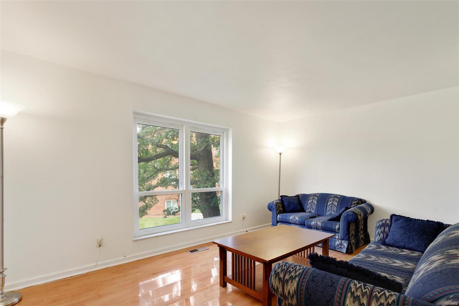 2545 Union Road St. Louis, MO 63125 - Photo 6 of 19 Gallery Image 6
