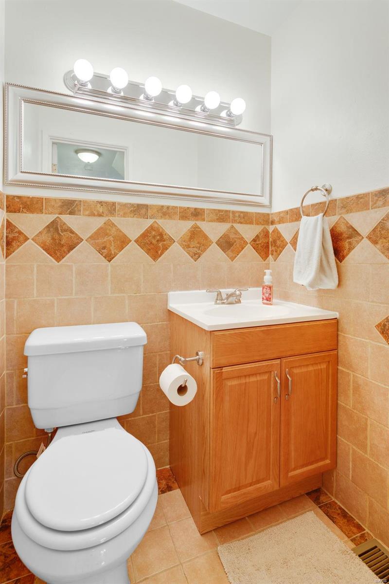 2545 Union Road St. Louis, MO 63125 - Photo 7 of 19 Gallery Image 7