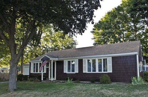 18 Dana Road Weymouth, MA 02188 - Photo 3 of 22 Gallery Image 3