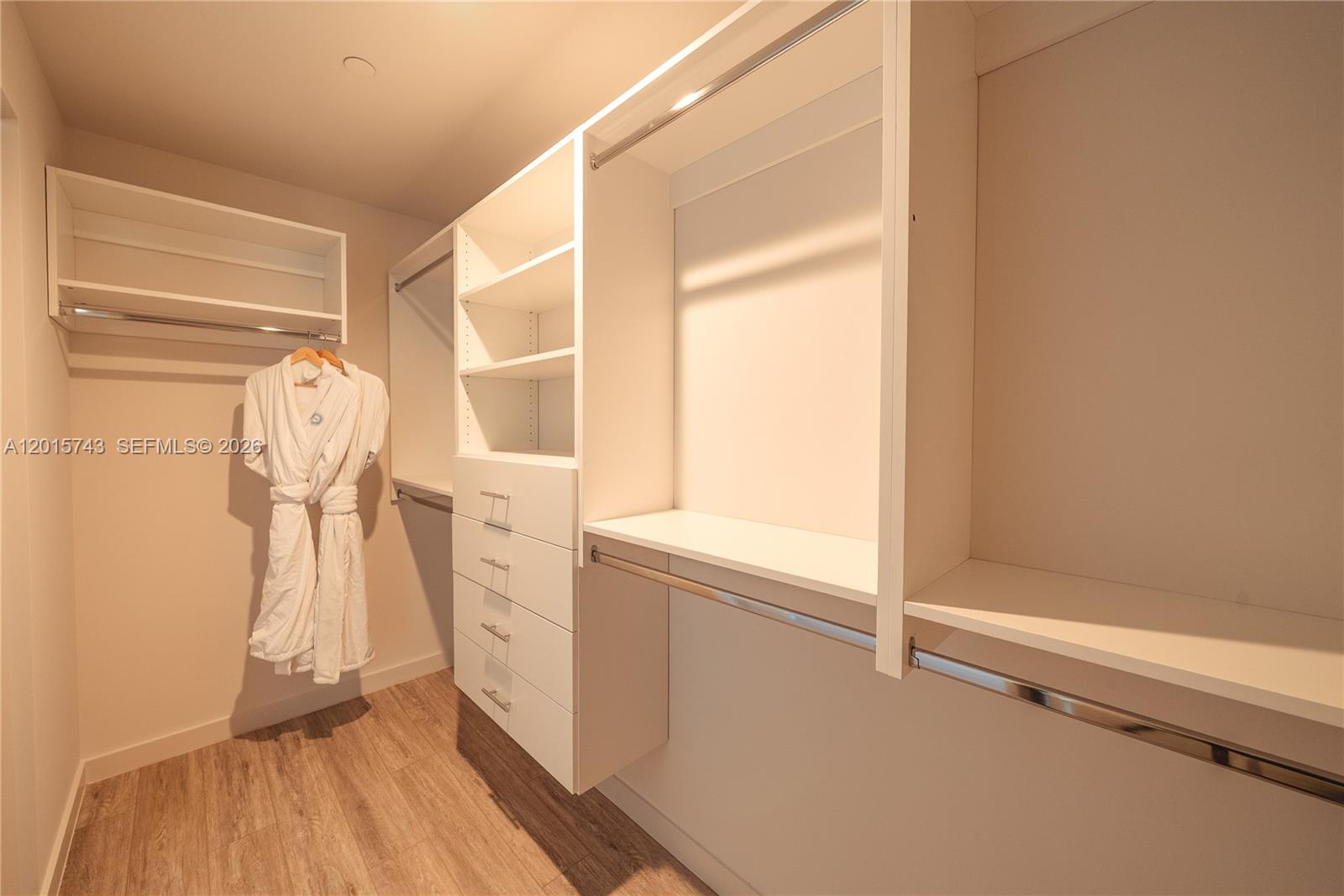 275 Southwest 6th Street, Unit 5307 Miami, FL 33130 - Photo 2 of 28