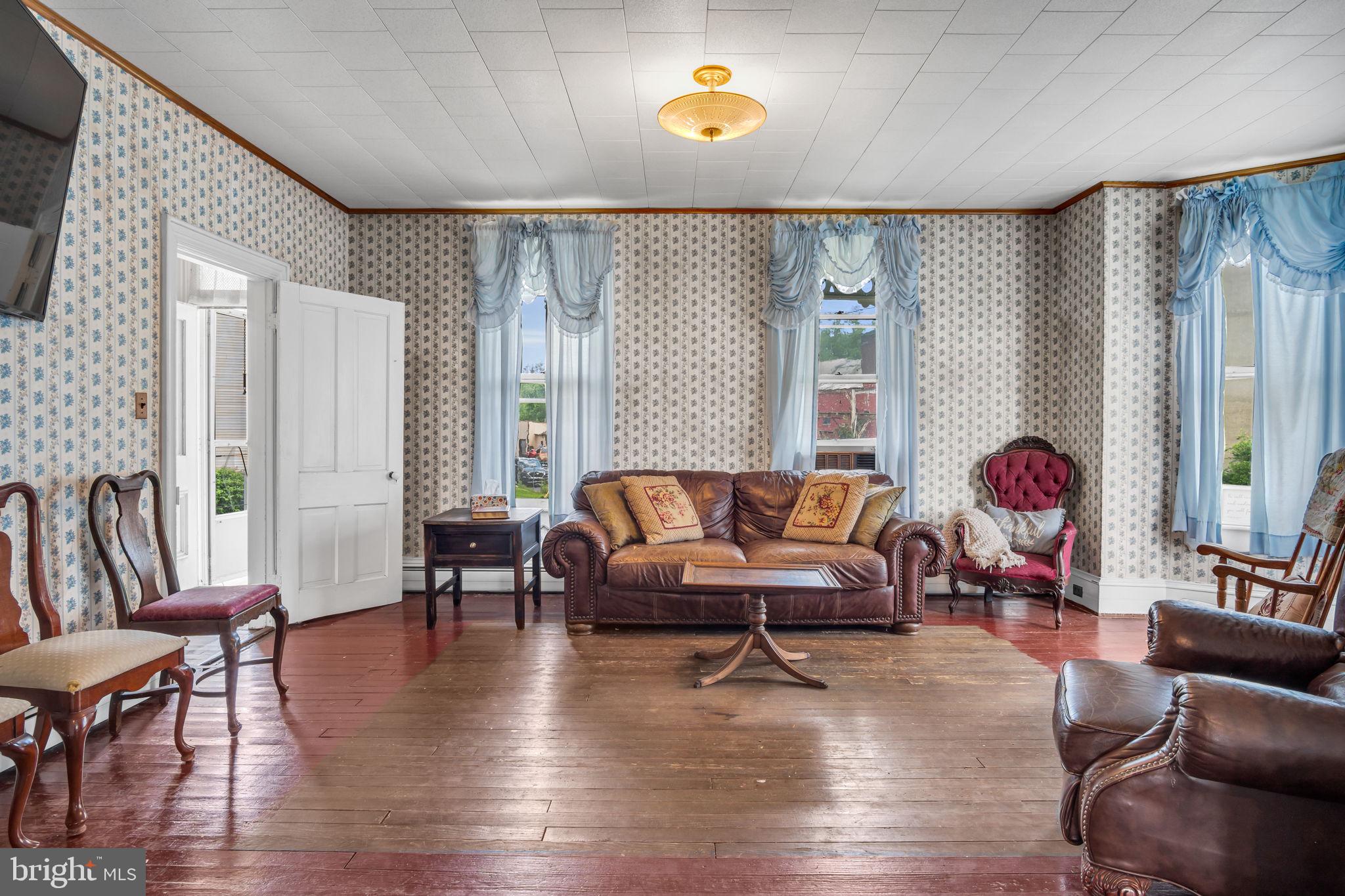 5987 Altenwald Road Waynesboro, PA 17268 - Photo 8 of 34 Gallery Image 8