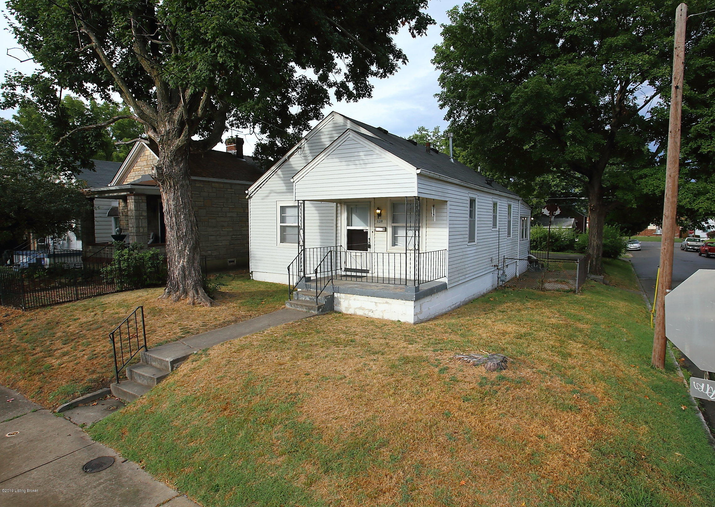 1139 Rammers Avenue Louisville, KY 40204 - Photo 2 of 31 Front
