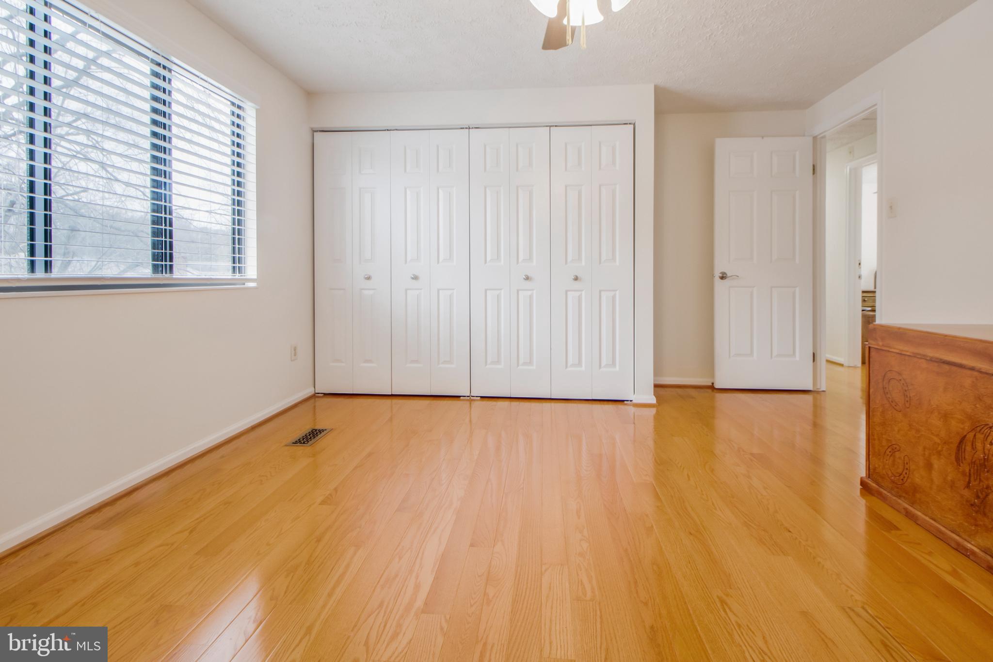 5806 Heming Avenue Springfield, VA 22151 - Photo 4 of 123