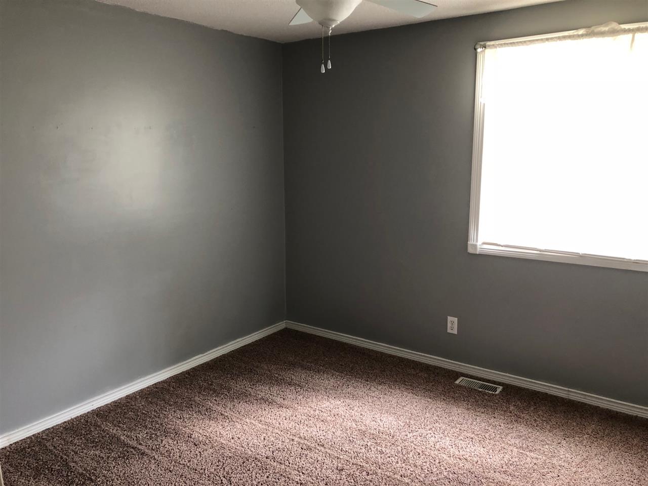 1610 Sunset Drive Rochester, IN 46975 - Photo 5 of 14