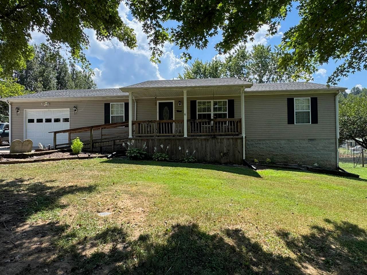 2351 Garrett Hollow Road Bowling Green, KY 42101 - Photo 1 of 57 Gallery Image 1