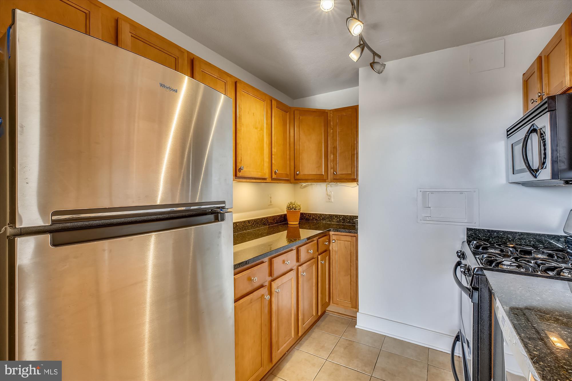 1220 Blair Mill Road, Unit 1107 Silver Spring, MD 20910 - Photo 8 of 24 Gallery Image 8