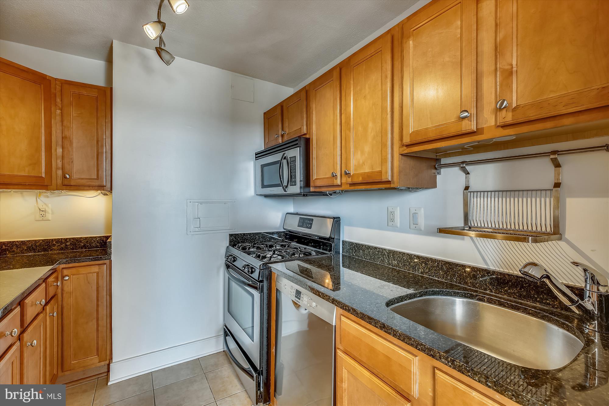 1220 Blair Mill Road, Unit 1107 Silver Spring, MD 20910 - Photo 9 of 24 Gallery Image 9