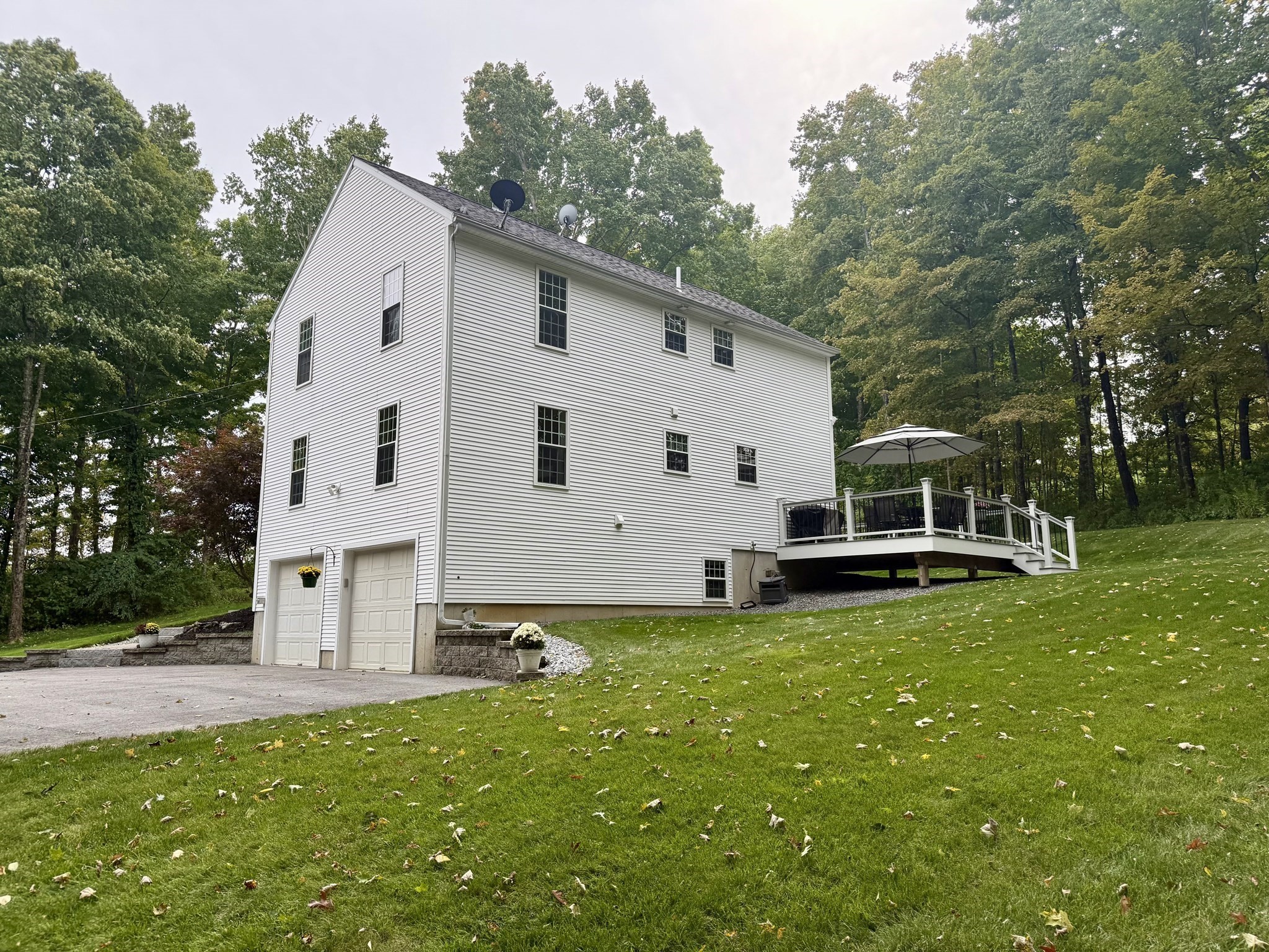 823 Moore Road New Braintree, MA 01531 - Photo 3 of 21 Gallery Image 3