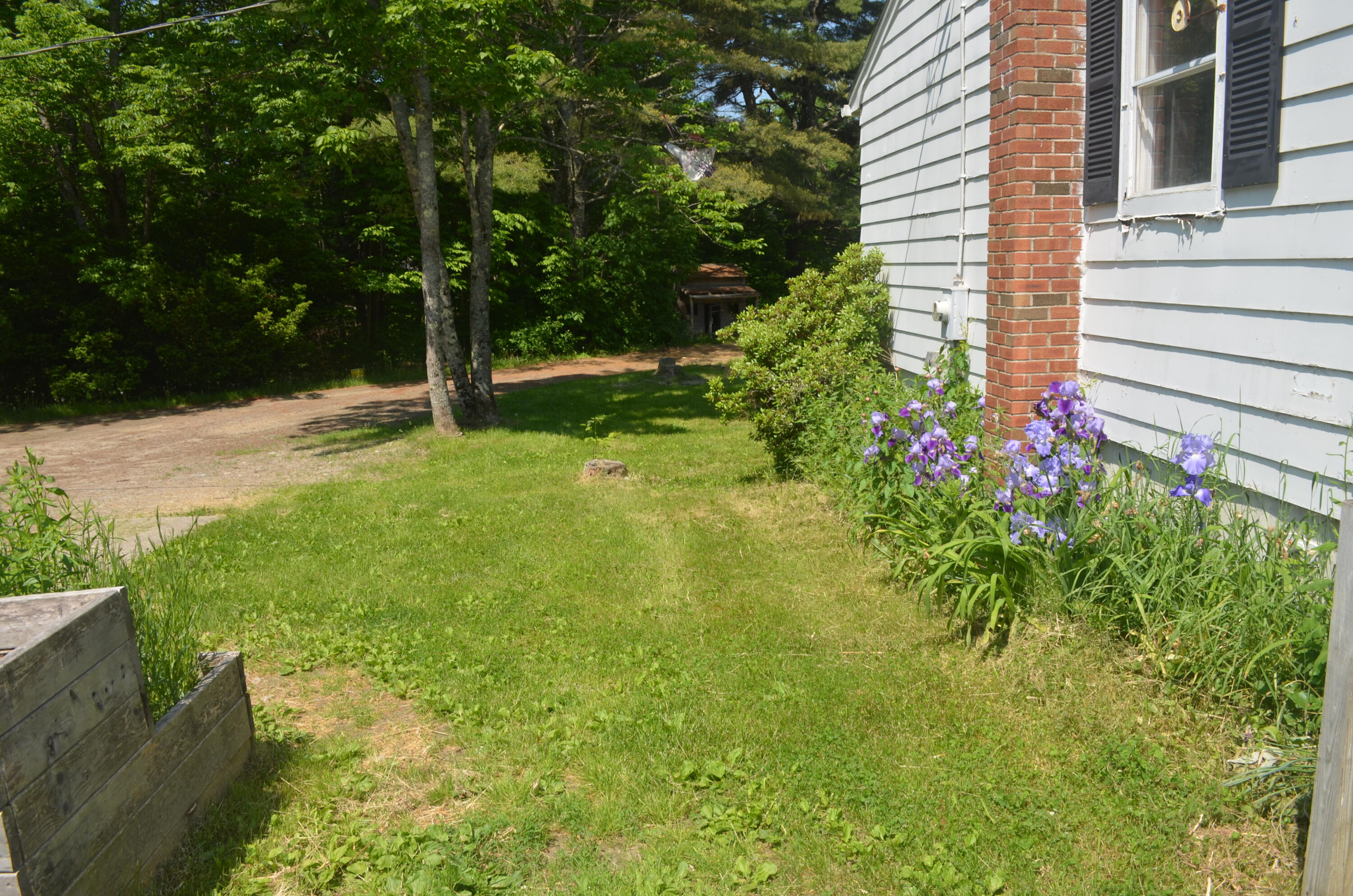21 Valley Road Jefferson, ME 04348 - Photo 3 of 16 Side view