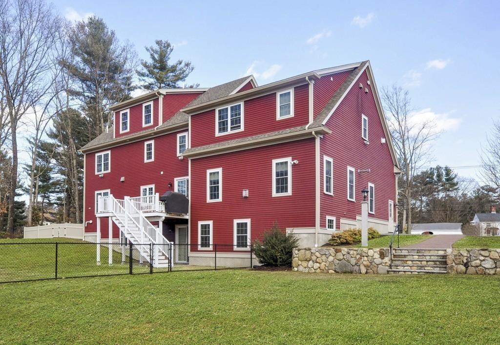 456 North Road Bedford, MA 01730 - Photo 2 of 28 Gallery Image 2