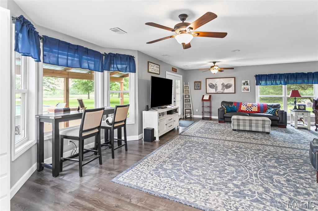 22756 Croxford Road Grafton, IL 62037 - Photo 13 of 87