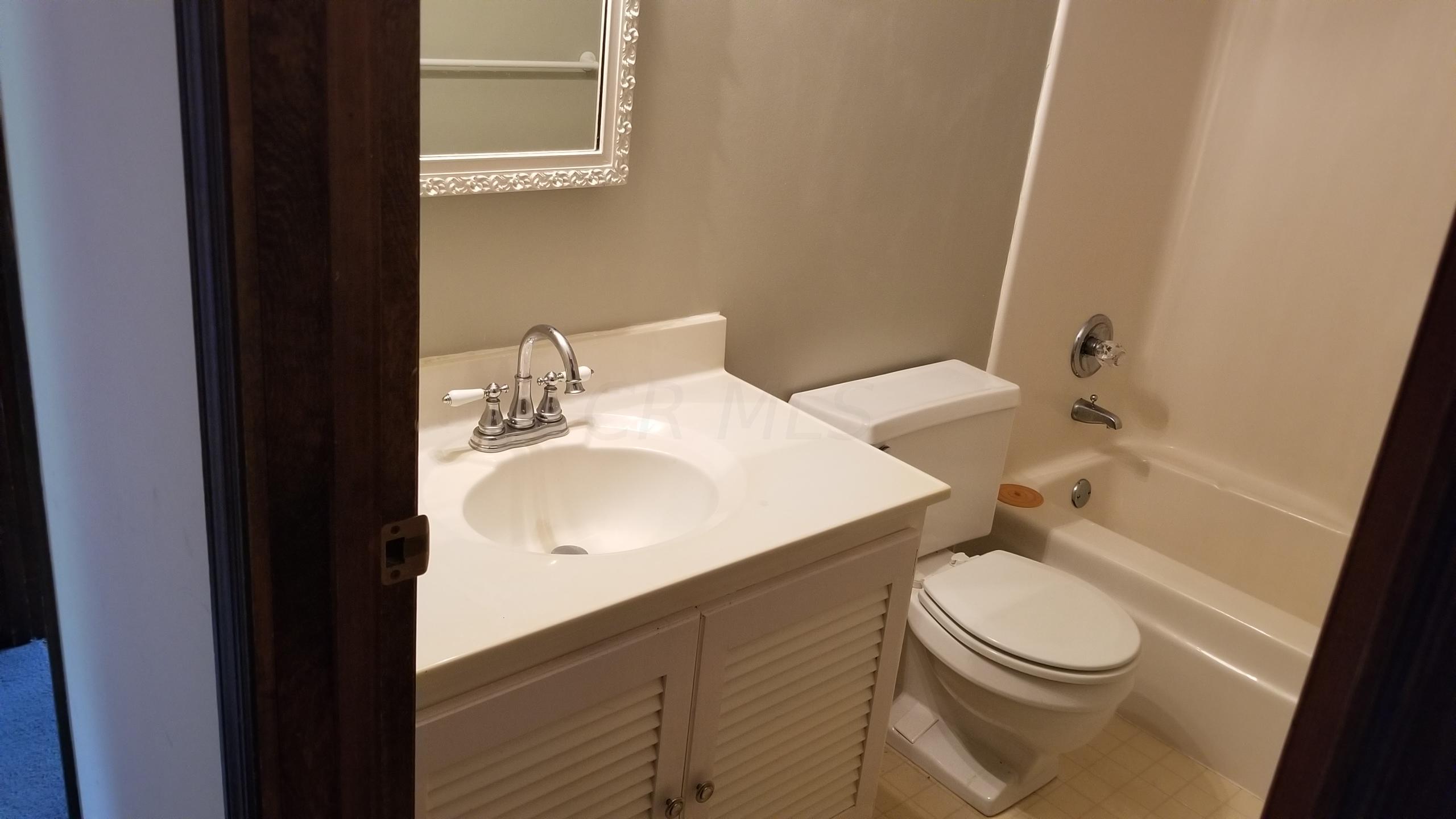 1152 James Road Newark, OH 43055 - Photo 11 of 32 Gallery Image 11