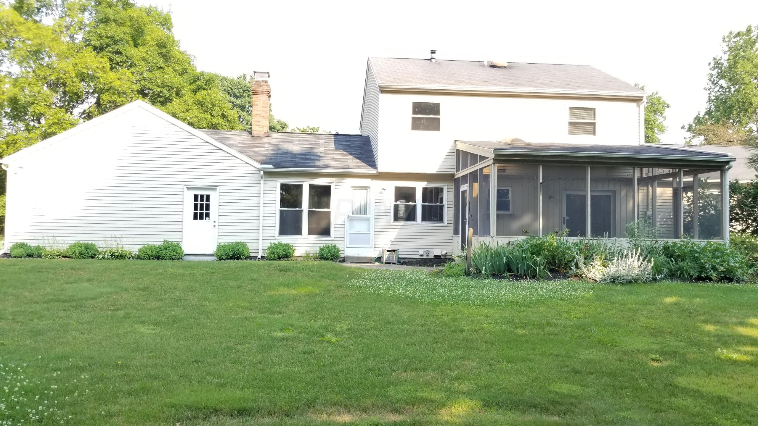 1152 James Road Newark, OH 43055 - Photo 4 of 32 Gallery Image 4