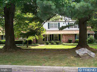 2715 Edge Hill Road Huntingdon Valley, PA 19006 - Photo 1 of 6 Gallery Image 1