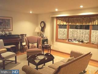 2715 Edge Hill Road Huntingdon Valley, PA 19006 - Photo 4 of 6 Gallery Image 4
