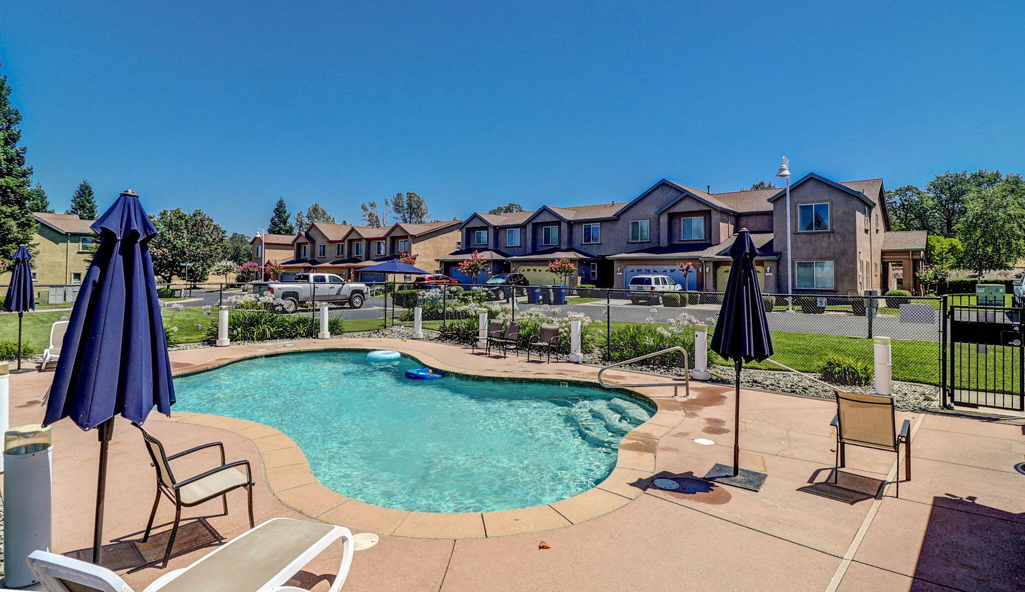 3144 Niklaus Path Redding, CA 96002 - Photo 22 of 24 Community Pool