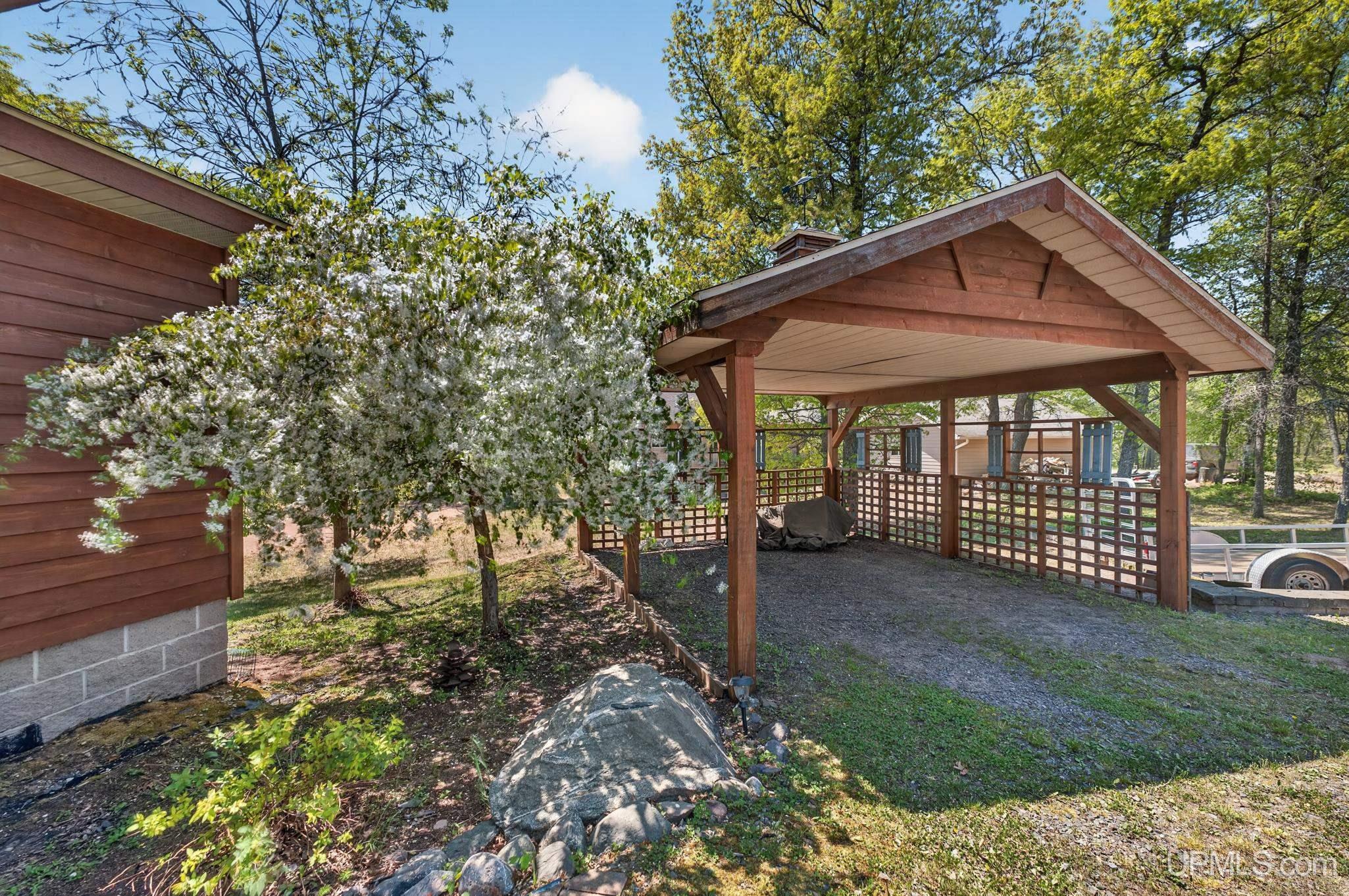 12282 North Randolph Road Watton, MI 49970 - Photo 4 of 42