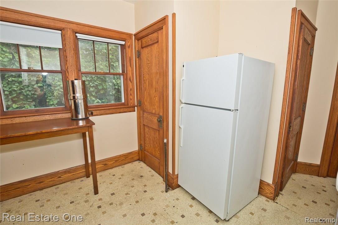1149 Columbia Road Berkley, MI 48072 - Photo 14 of 24 592A8608.jpg