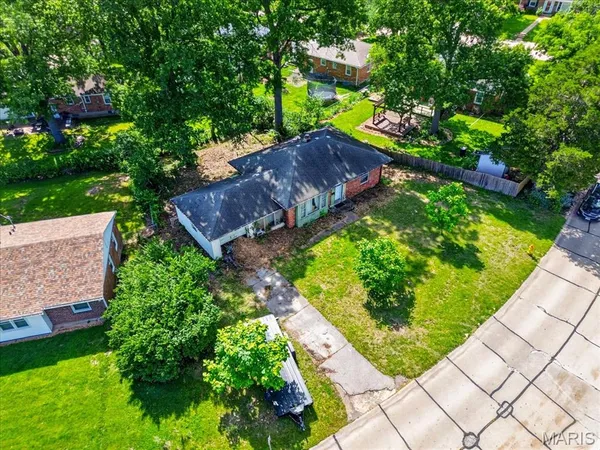 $300,000 | 711 Chopin Drive, Kirkwood, MO 63122
