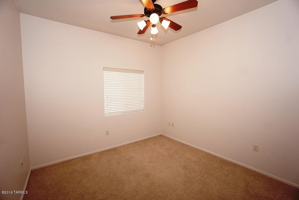 2018 East River Road, Unit 105 Tucson, AZ 85718 - Photo 6 of 9