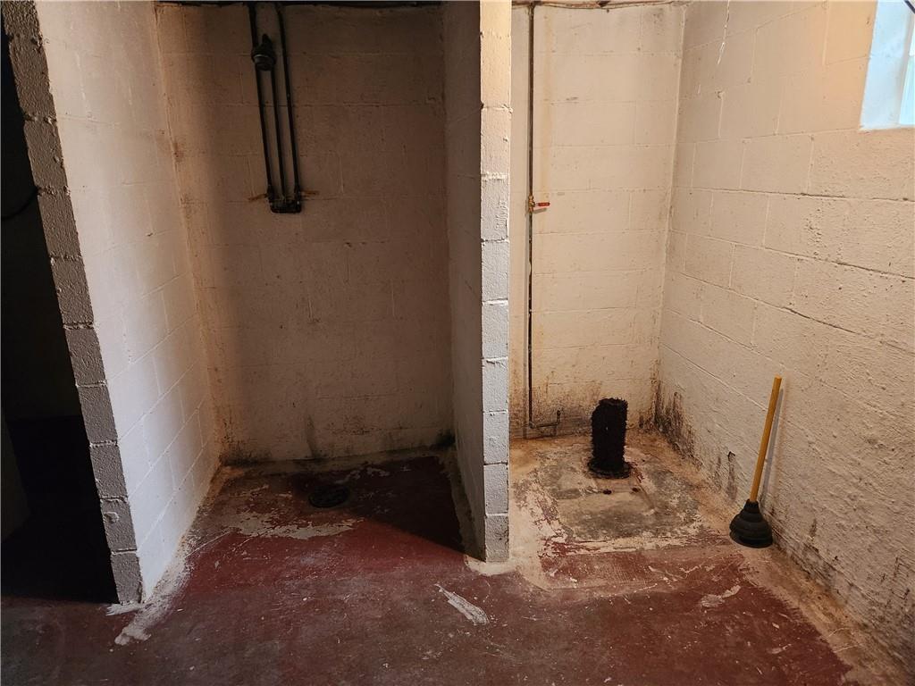 5330 Greensburg Road Apollo, PA 15613 - Photo 30 of 39 a view of a bathroom