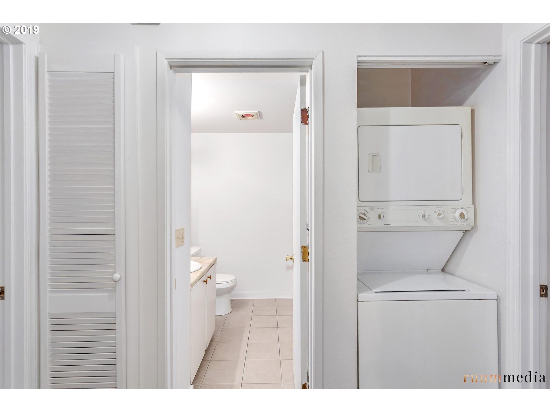 12618 Northwest Barnes Road, Unit 1 Portland, OR 97229 - Photo 12 of 16 Gallery Image 12