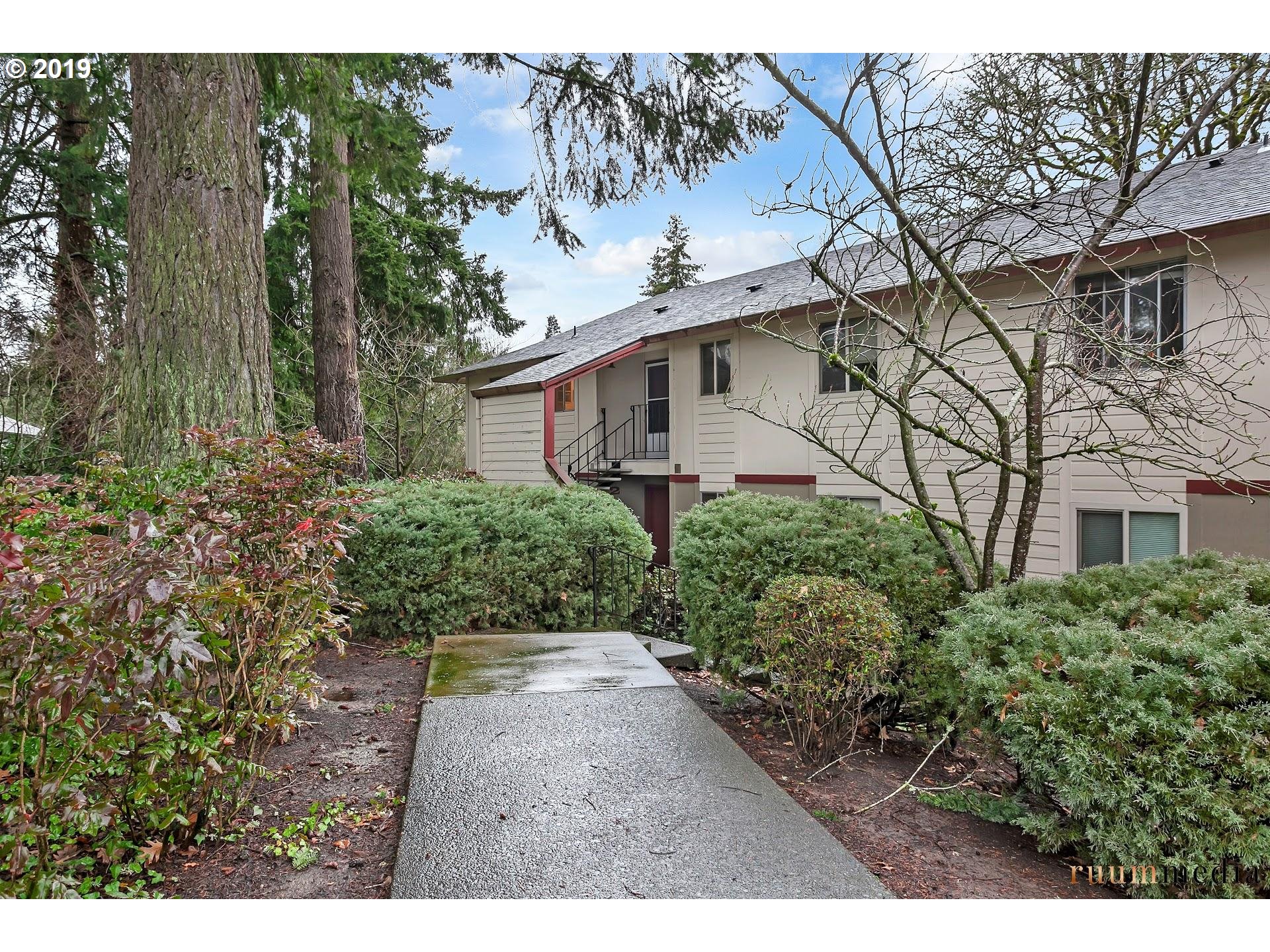 12618 Northwest Barnes Road, Unit 1 Portland, OR 97229 - Photo 2 of 16 Gallery Image 2