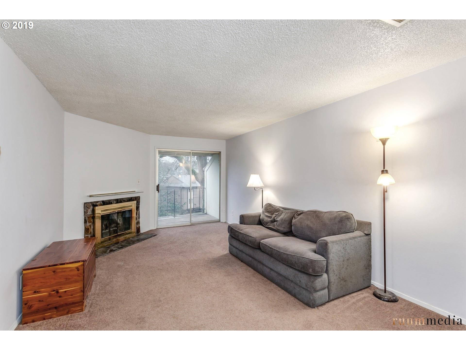 12618 Northwest Barnes Road, Unit 1 Portland, OR 97229 - Photo 4 of 16 Gallery Image 4