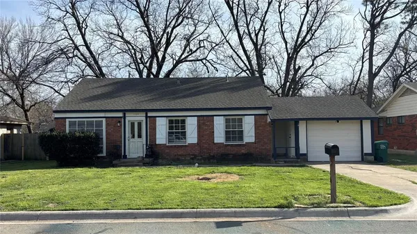 $1,700 | 1104 Sierra Drive, Denton, TX 76209