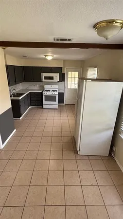 a view of utility room