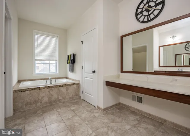 $825,000 | 1225 Caitlin Way, New Castle, DE 19720