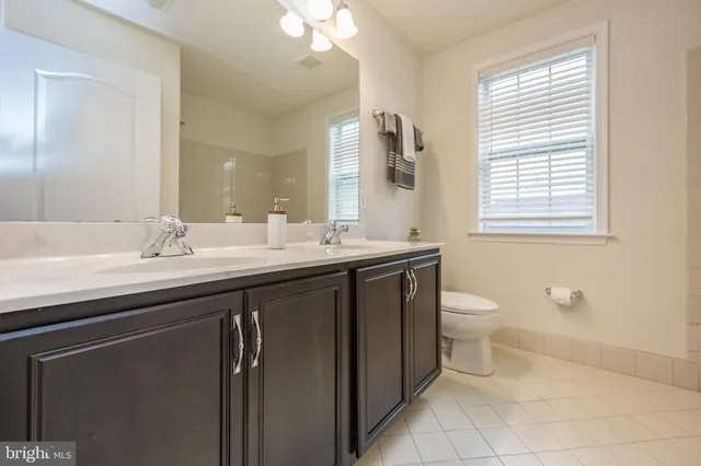 $825,000 | 1225 Caitlin Way, New Castle, DE 19720