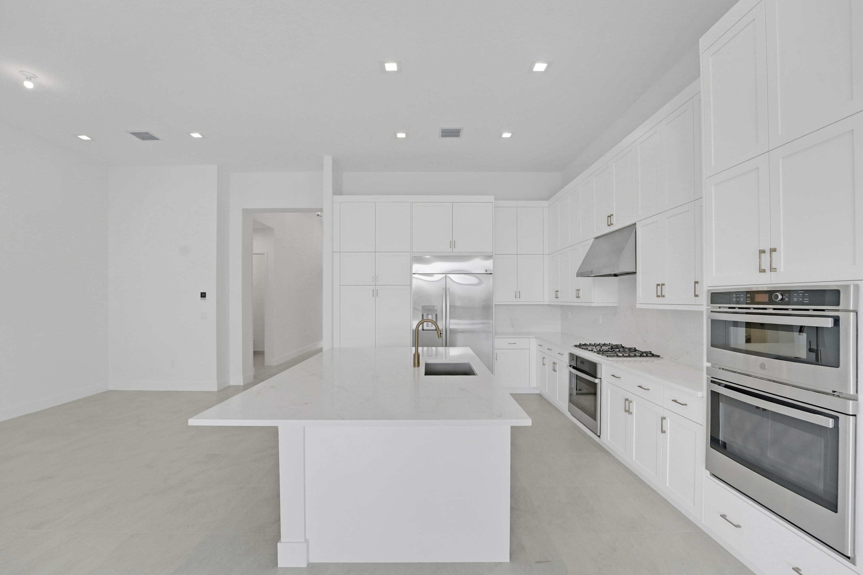 9409 Sunflower Mdw Road Boca Raton, FL 33434 - Photo 12 of 88 Kitchen