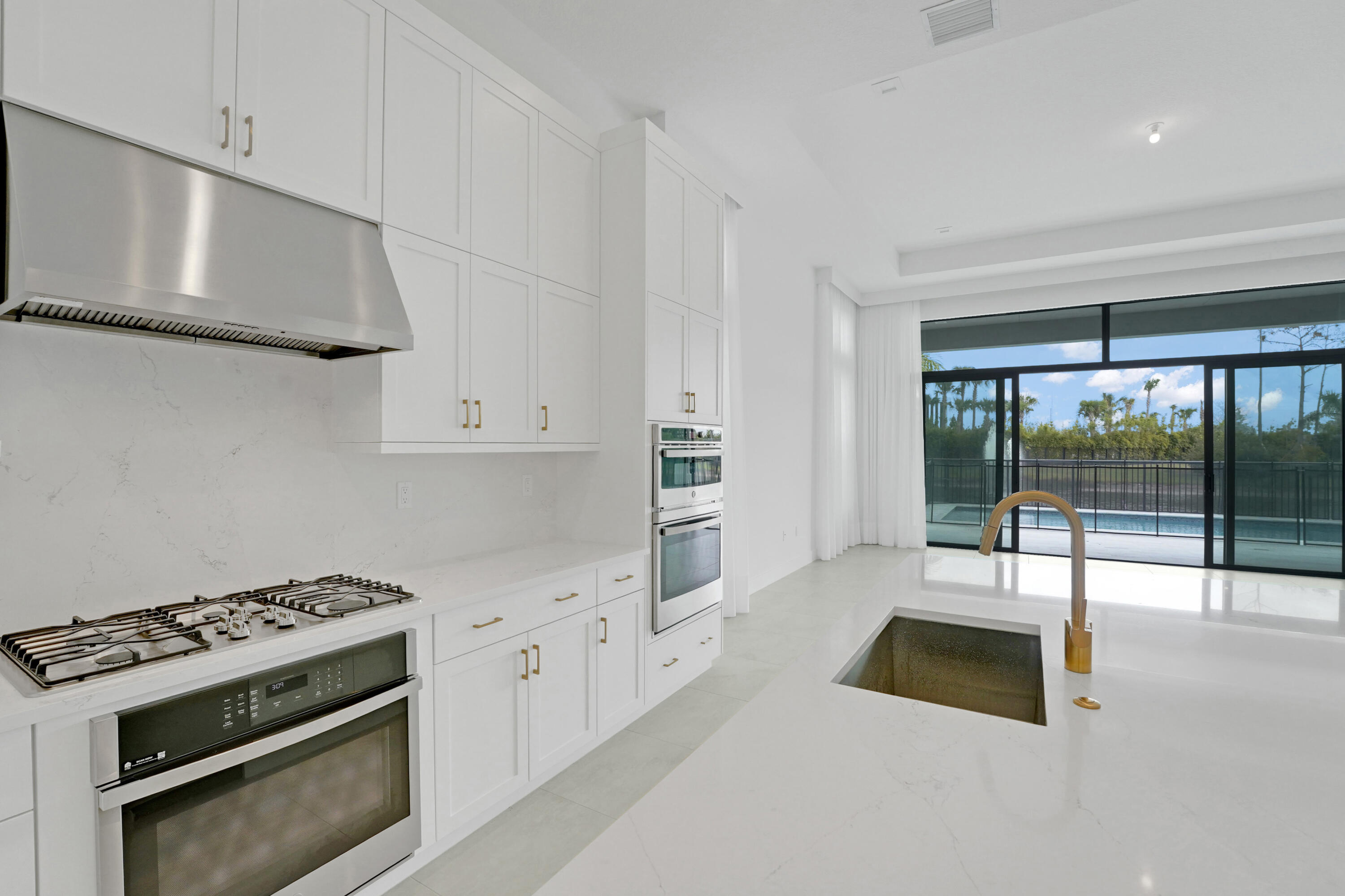 9409 Sunflower Mdw Road Boca Raton, FL 33434 - Photo 17 of 88 Kitchen