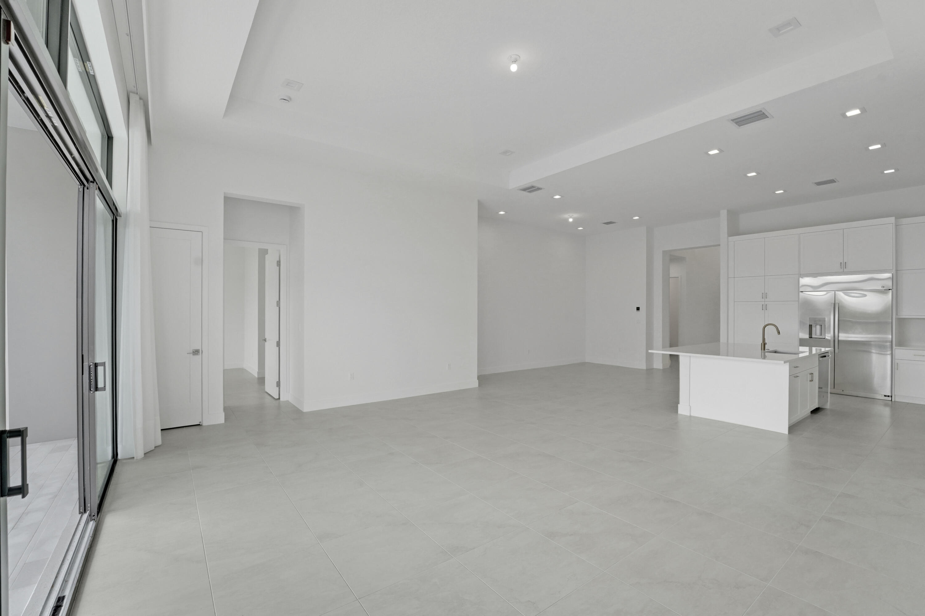 9409 Sunflower Mdw Road Boca Raton, FL 33434 - Photo 21 of 88 Living room